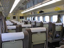 ウエストひかりの車内